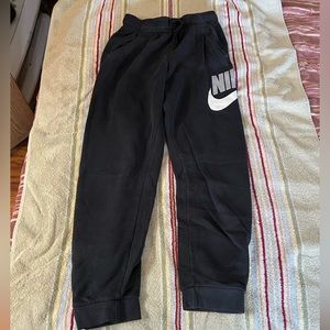 Nike Pocketed Sweatpants Standard Fit/Large